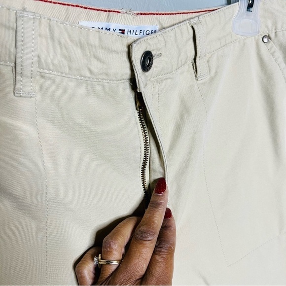 Tommy Hilfiger cropped Khaki pants - Picture 7 of 7